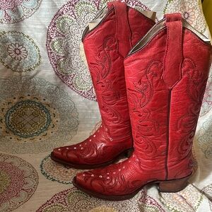 Circle G Red Heeled Boots with Decorative Stitching